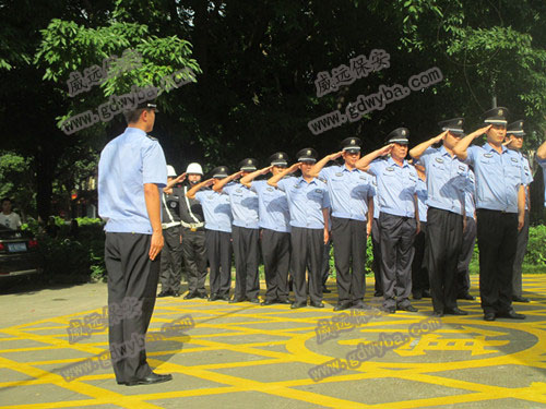 今日威遠(yuǎn)：保安公司為疫情防控貢獻(xiàn)自己的力量